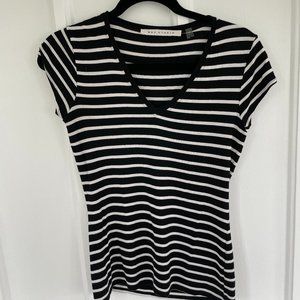 Max Studio Black and White Striped V Neck Tee | Size Small